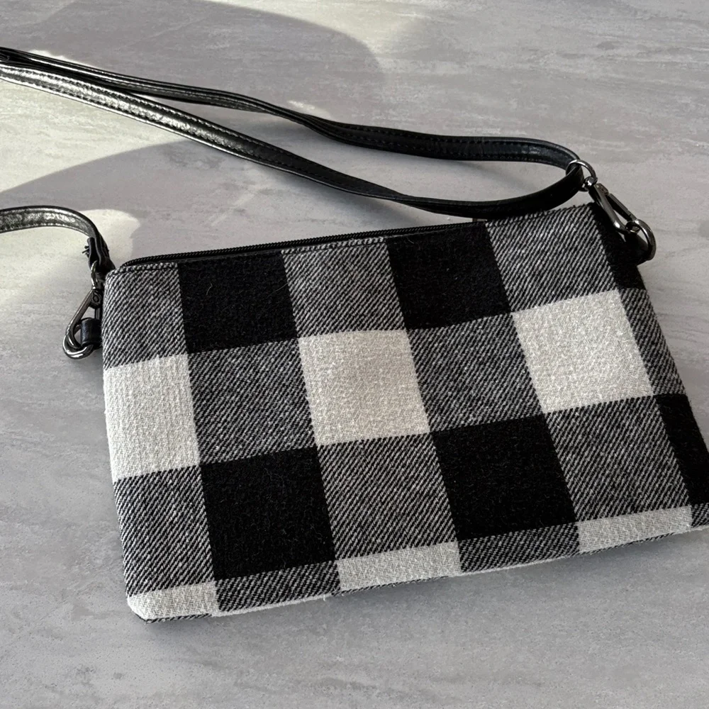 Crossbody - Picture 1 of 6